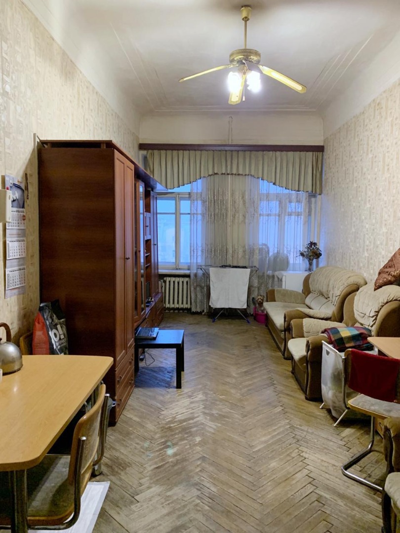 Продажа 5-комнатной квартиры, Санкт-Петербург, Кирочная Улица,  19