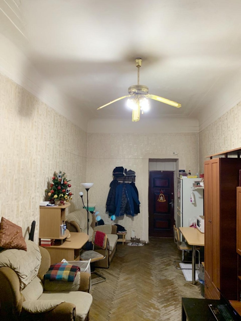 Продажа 5-комнатной квартиры, Санкт-Петербург, Кирочная Улица,  19